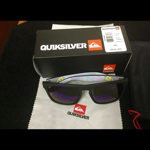 TWO New Quiksilver Sunglass sets - Picture 6 of 6